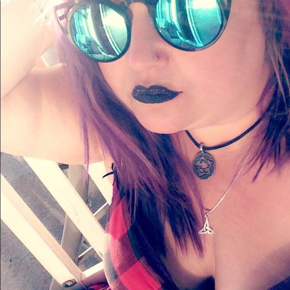 Meet your Posher, Jessie - Picture 1 of 8